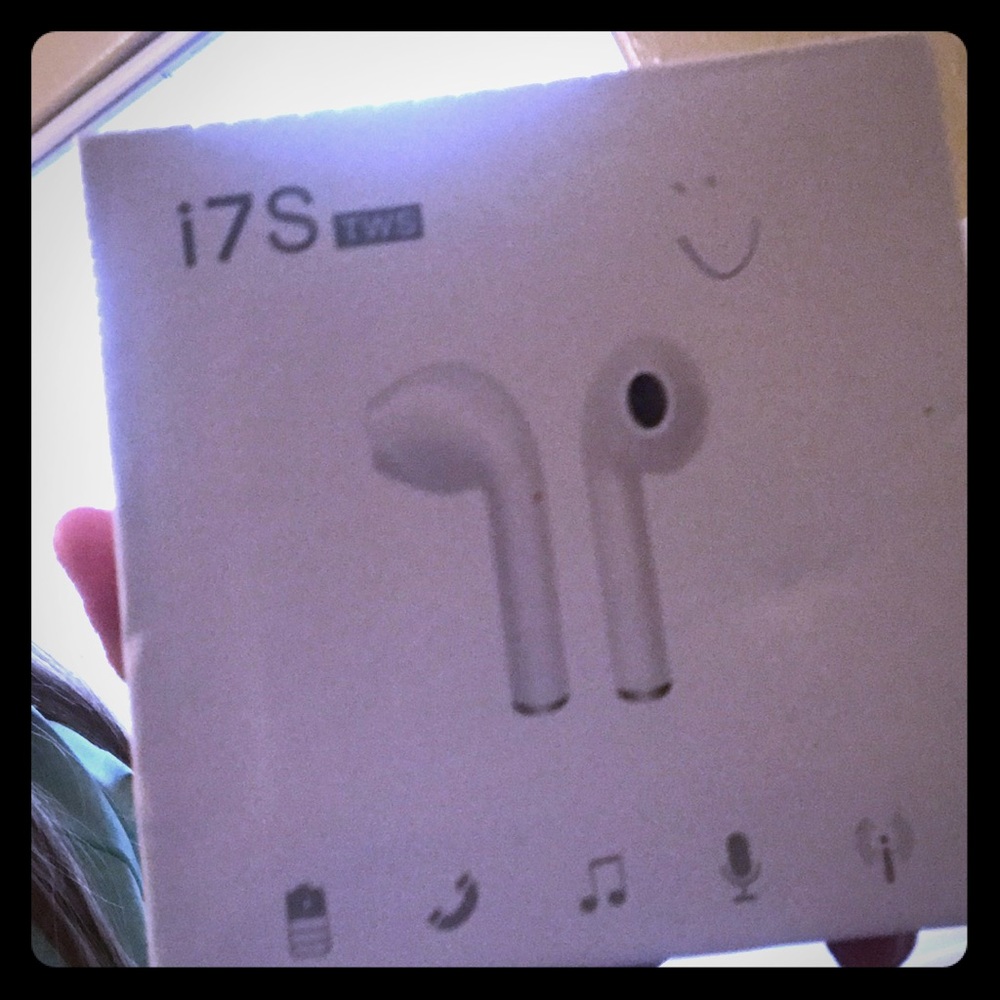 AirPods (fake)